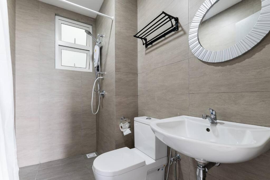 קואלה לומפור Tr Residence Lovely 3 Bedroom Unit 6Pax Next To Titiwangsa Lrt מראה חיצוני תמונה